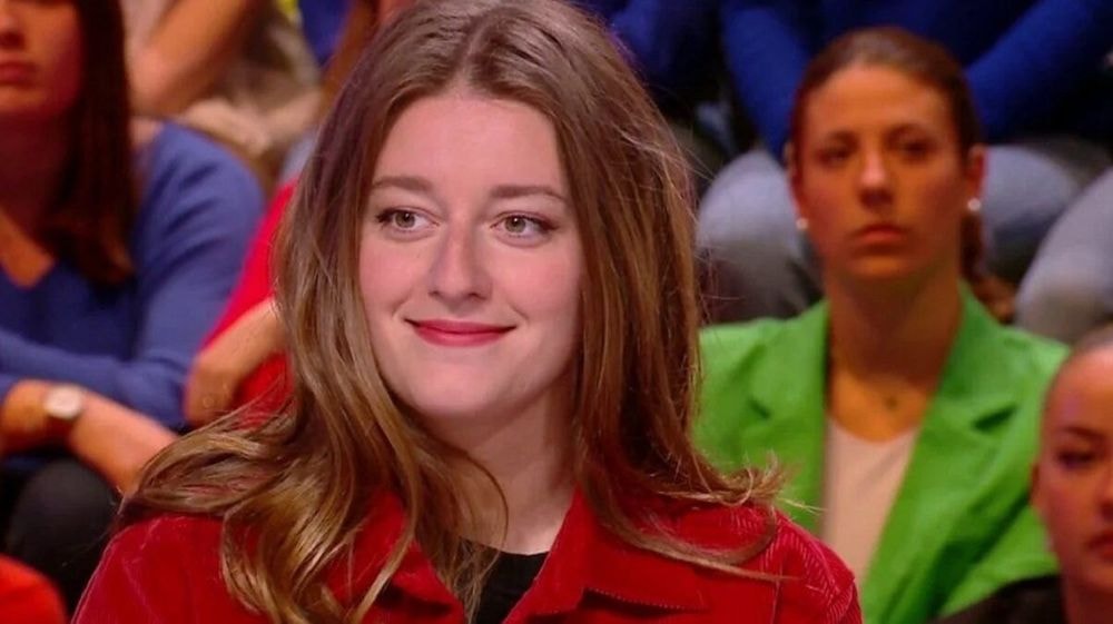 Ambre Chalumeau, célèbre "fille de" : héritage, privilèges, voici qui sont ses parents, très en vue dans le monde de la télévision