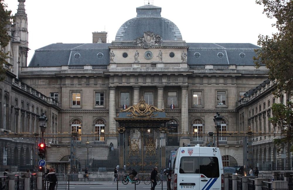 Féminicide : un ex-policier jugé aux assises de Paris pour le meurtre de sa compagne