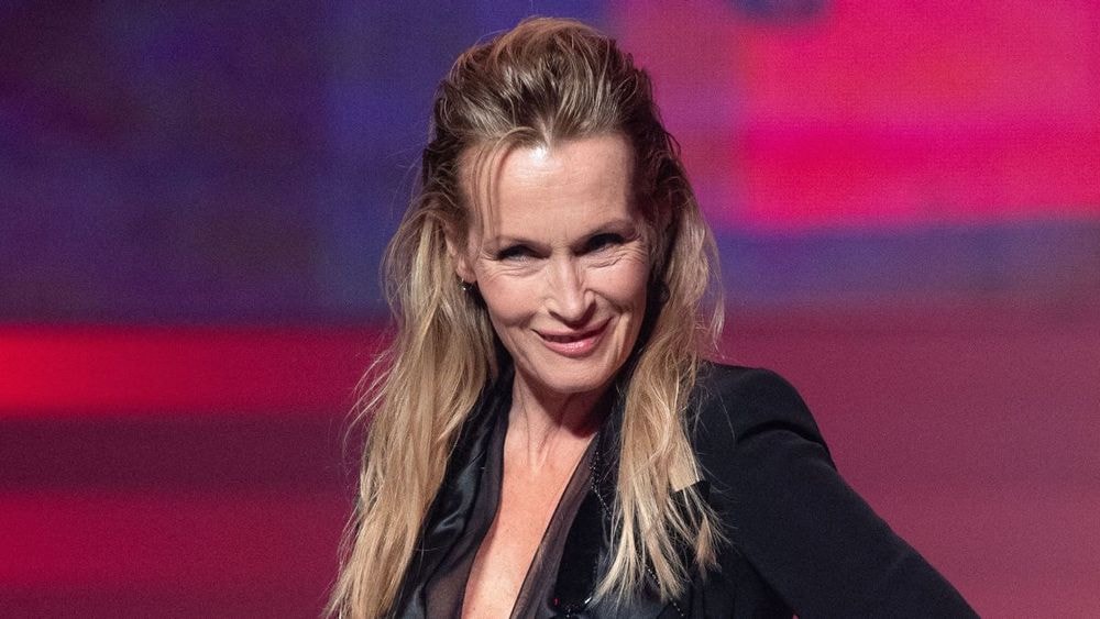 "Plus c'est long, plus c'est..." : Estelle Lefébure (58 ans) sans pudeur sur le plaisir intime