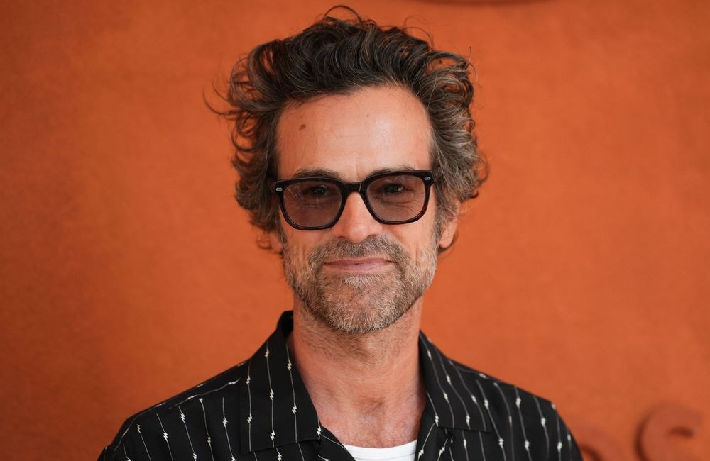Romain Duris et Deva Cassel au casting de l’adaptation d’un classique de la littérature française