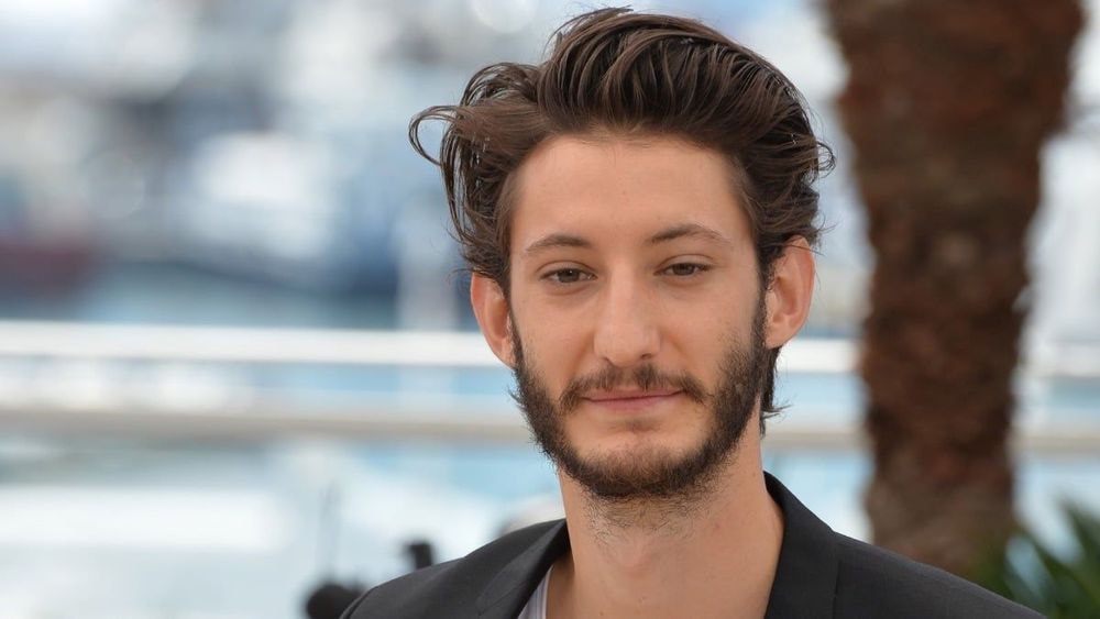 Pierre Niney : il se confie sur ses complexes d'adolescent