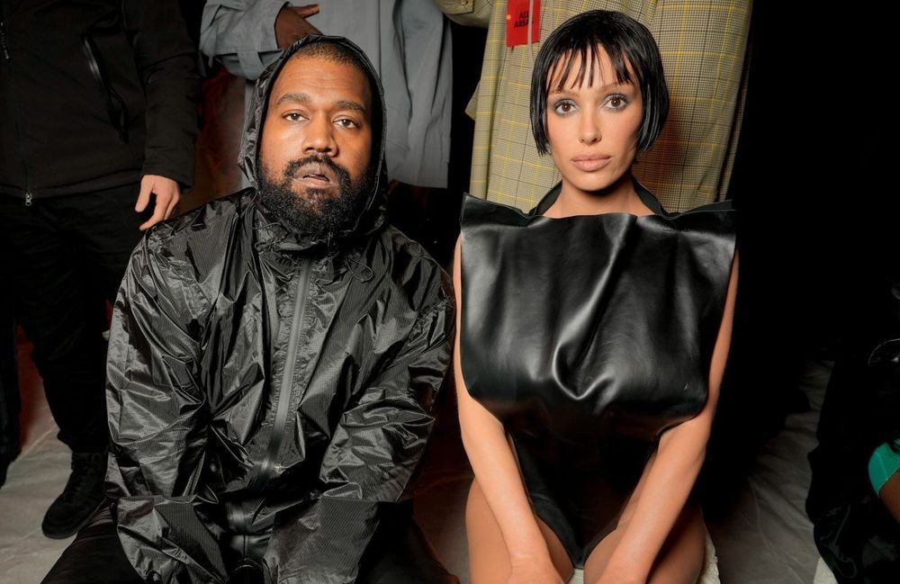 « Fais une scène maintenant »: les instructions de Kanye West à Bianca Censori aux Grammys