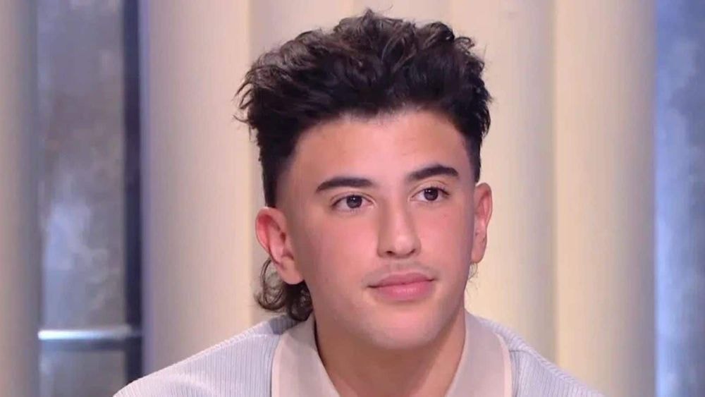 Just Riadh : l’influenceur se confie sur sa rencontre avec son épouse