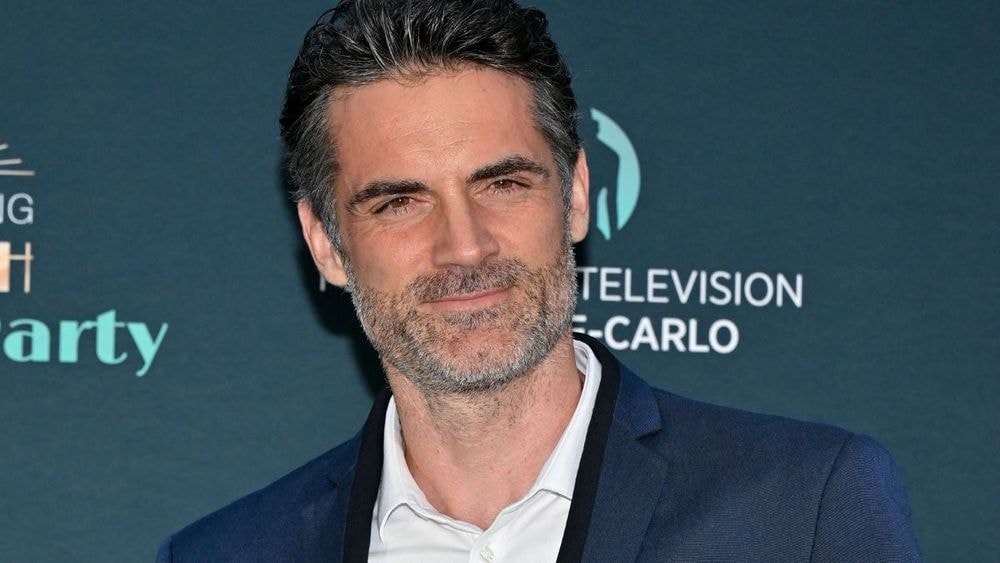 Gil Alma a loupé la naissance de son fils à cause de Camping Paradis ! “ J’ai raté l’accouchement à une heure près”