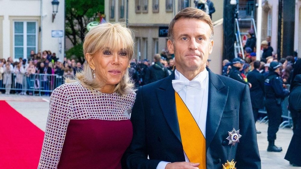 "Article 16" : Ce texte oublié de la Constitution va donner à Emmanuel Macron les "pleins pouvoirs" en cas de crise