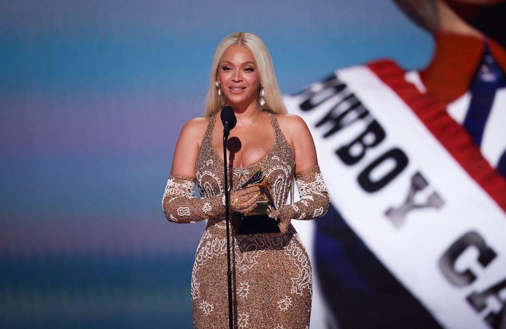 Beyoncé « comblée et honorée » : son triomphe aux Grammy Awards 2025