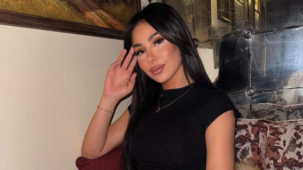Maeva Ghennam : sous le choc, elle pousse un violent coup de gueule après des rumeurs sur son père décédé !
