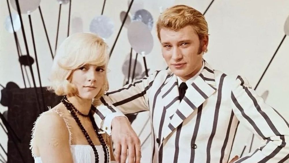 Sylvie Vartan fait ses adieux : "Je pars le coeur…"