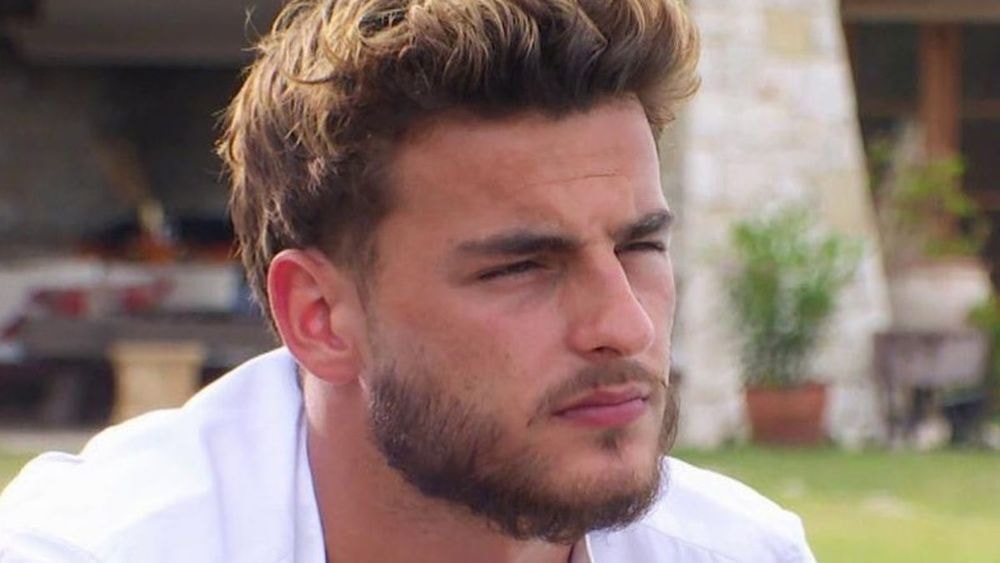 Simon Castaldi, franc sur ses revenus, "Il faut arrêter...