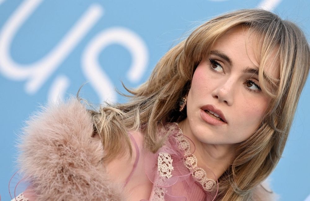 Suki Waterhouse hospitalisée d'une hernie à cause d'un pantalon trop serré ?