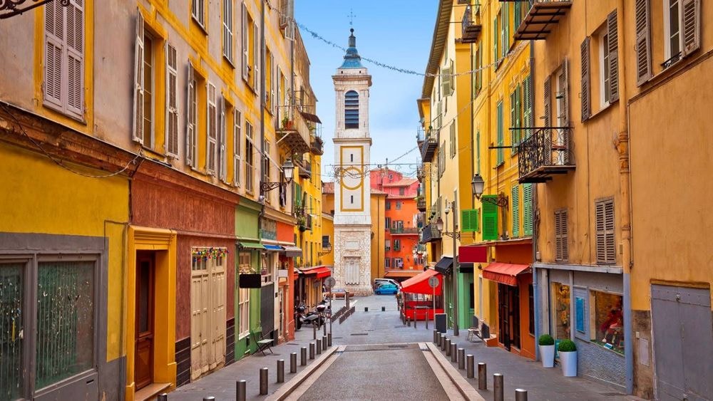 Près de Monaco et Nice, voici les 10 villes où vivent les plus riches contribuables