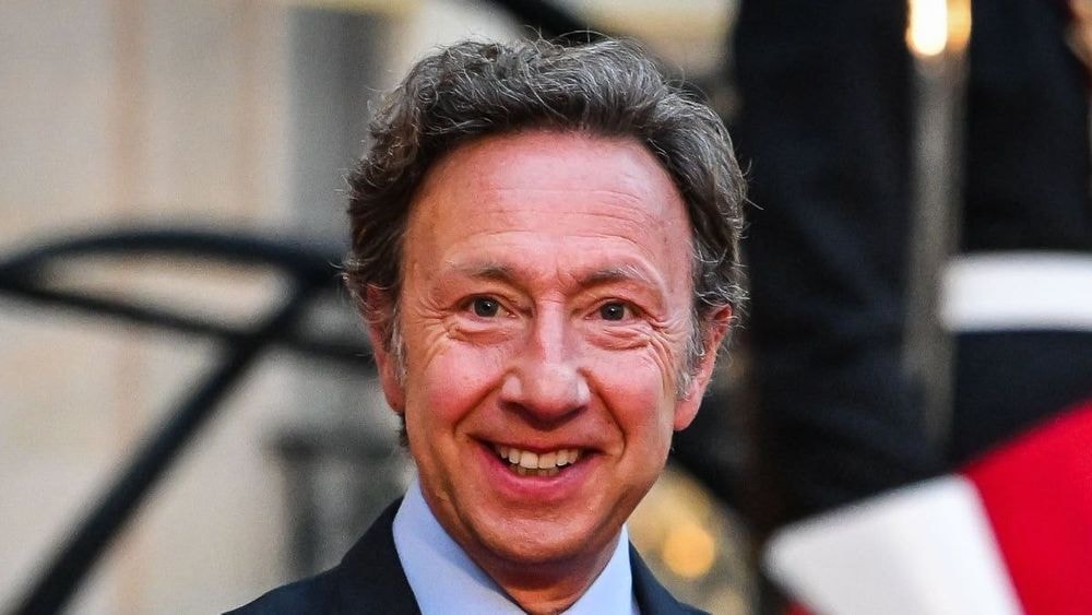 Stéphane Bern au bord du burn-out : ses proches tirent la sonnette d’alarme