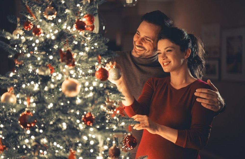 Qu’est-ce que la « règle du sapin de Noël », pour éviter aux couples de se disputer pendant les fêtes