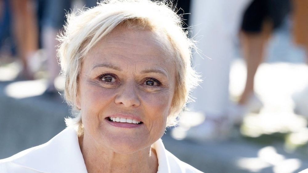 "Je suis la seule..." : Muriel Robin cash sur "son homosexualité" et l'homophobie