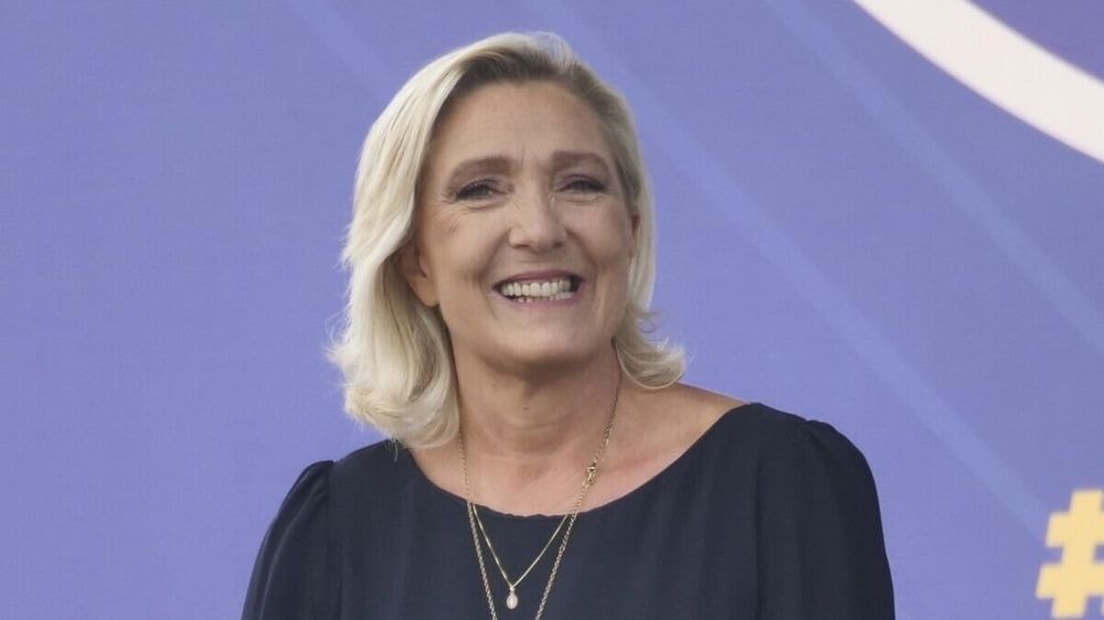 Marine Le Pen condamnée : "Ce serait une erreur de ne pas faire campagne même avec un bracelet électronique"
