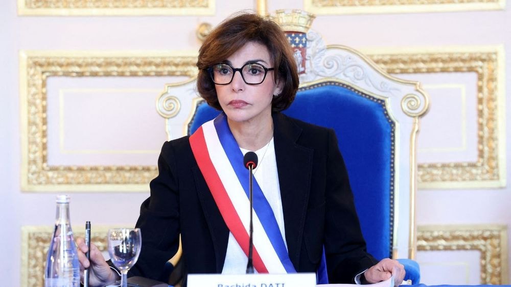 Rachida Dati "du genre à dans ce bar lesbien historique de Paris", ce "maxi kink" évoqué dans Philosophie Magazine