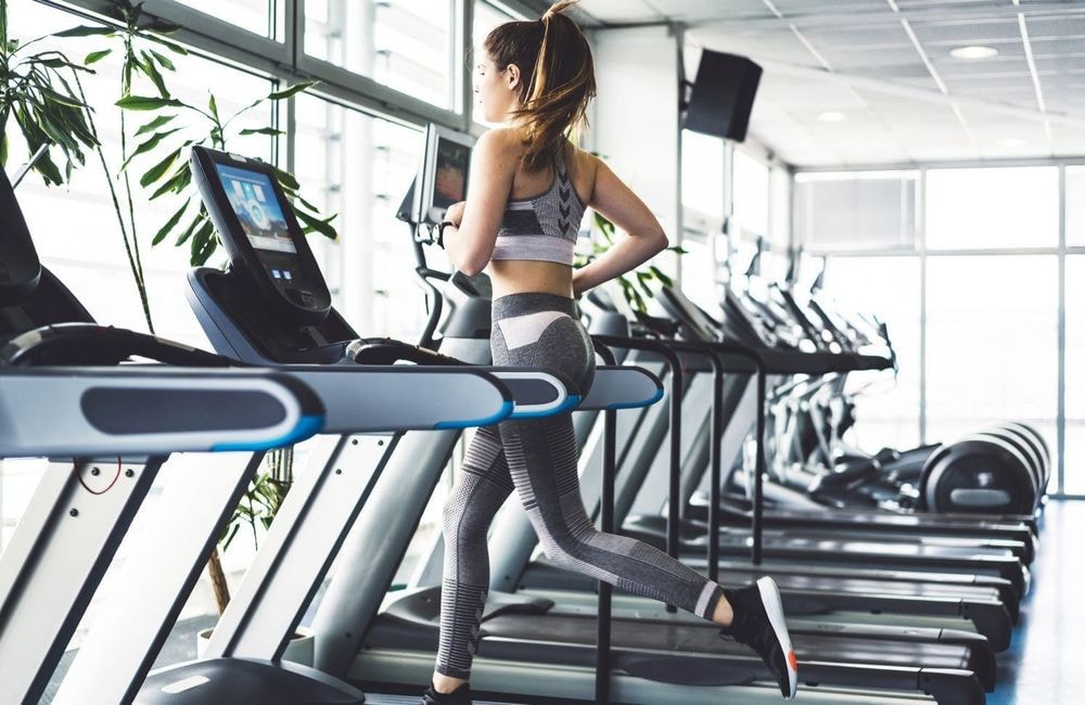 Voici pourquoi il ne faut pas faire du sport maquillée selon une étude