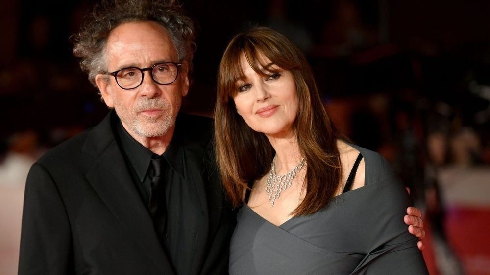 Monica Bellucci se confie sur son couple avec Tim Burton : “Difficile de trouver un équilibre…”