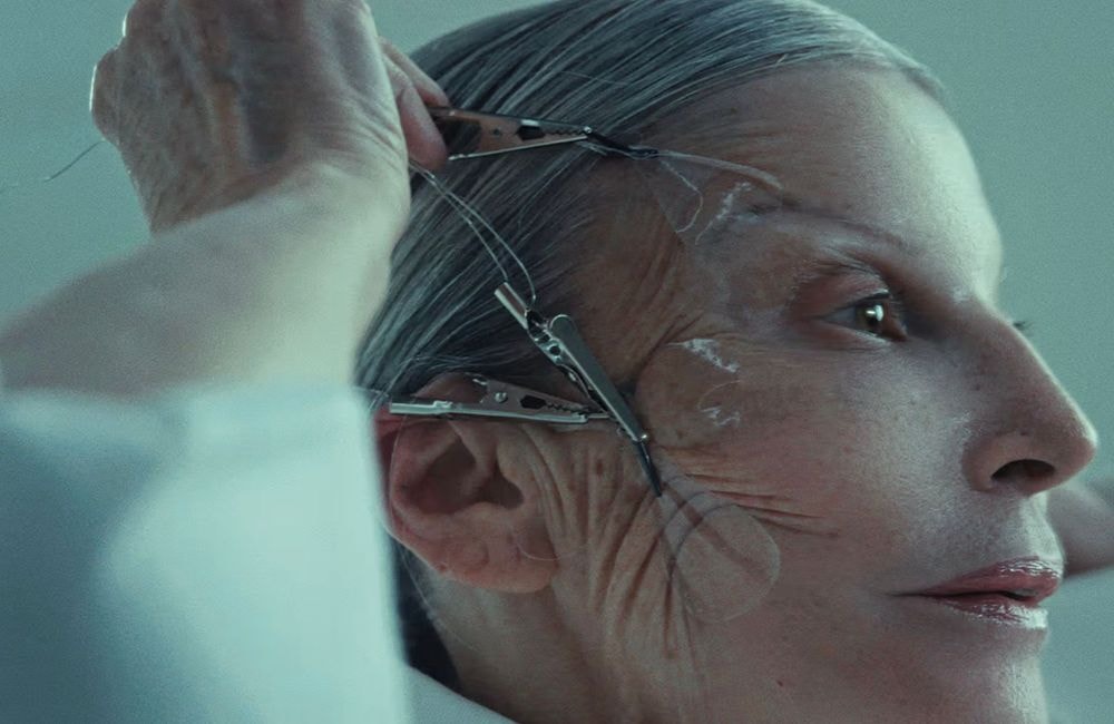 À travers une vidéo choc, cette célèbre marque de skincare met en garde contre les tactiques marketing de la beauté