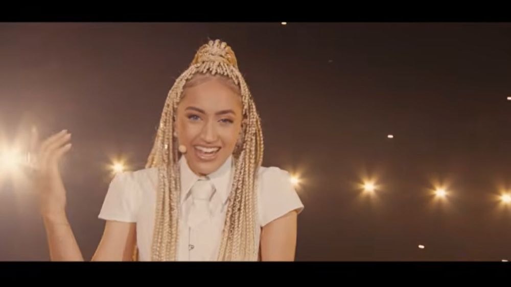 Eurovision 2026 : la 15ᵉ place de la France offre à Monroe un avantage stratégique qui pourrait faire la différence avec "Regarde"