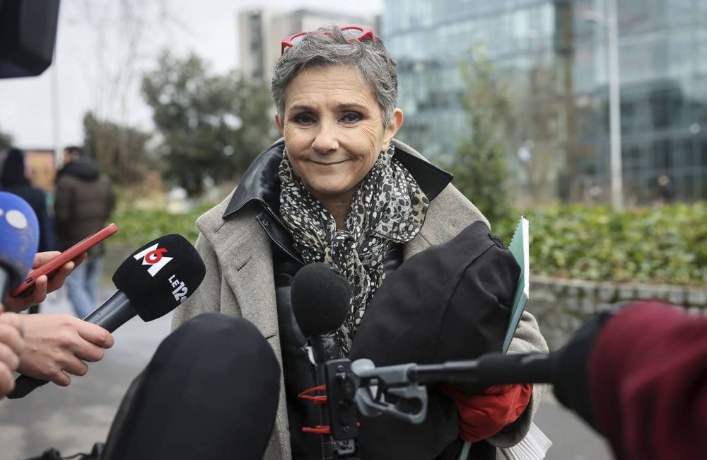 « Ça n’apporte rien » : Béatrice Zavarro, qui défend Dominique Pelicot, s’en prend à l’avocat de Gérard Depardieu