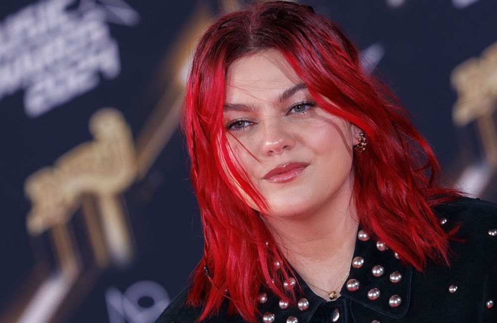 Louane fait de tendres confidences sur sa relation avec Michel Blanc : « C'était un amour »