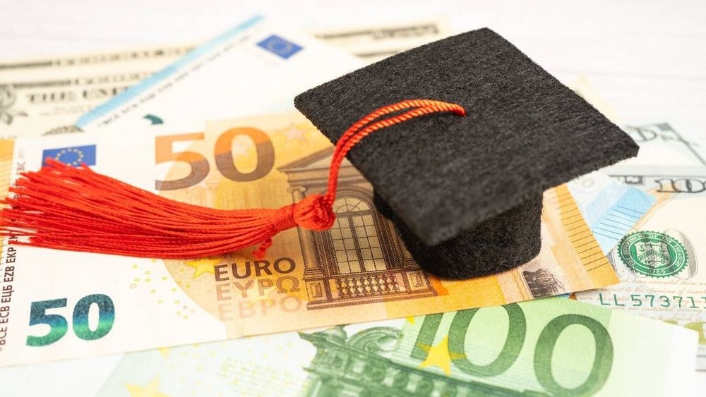 Bac 2025 : voici les banques qui proposent jusqu'à 220 euros aux nouveaux bacheliers