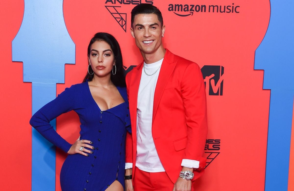 Cristiano Ronaldo révèle s’être uni avec sa fiancée Georgina Rodríguez en toute discrétion