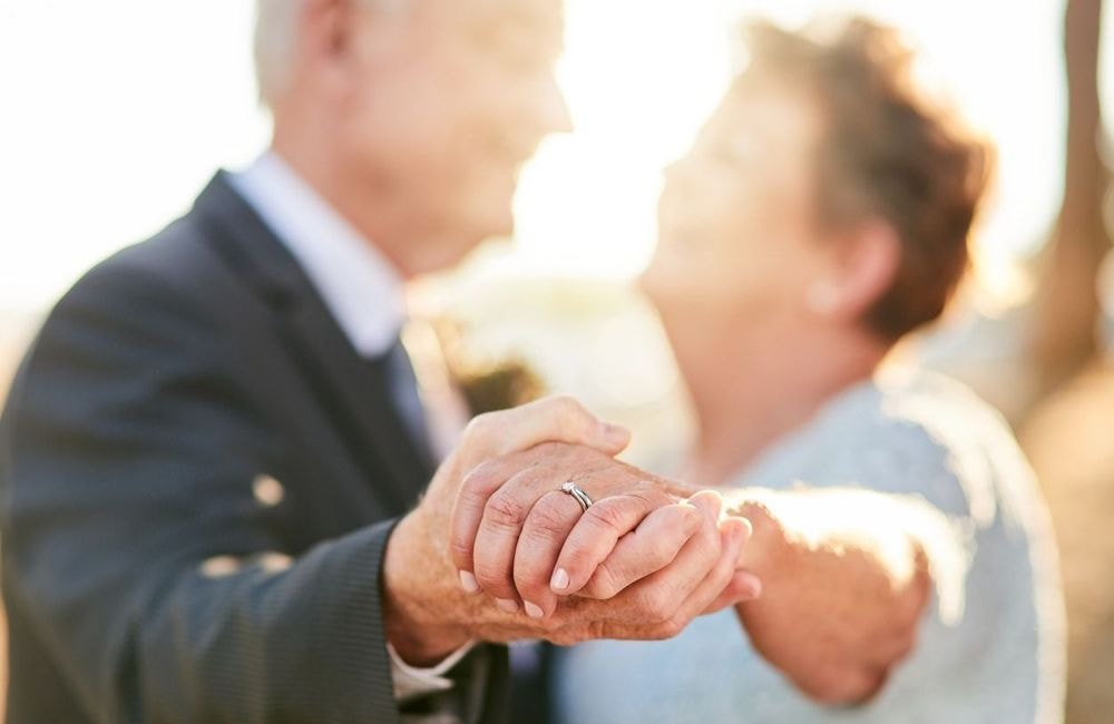 Mariage après 50 ans : « Se marier tardivement offre un second souffle à notre couple »