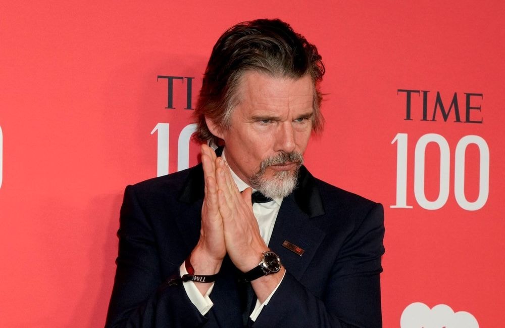 Ethan Hawke évoque son sentiment de fierté « indescriptible » lors du mariage de sa fille Maya Hawke