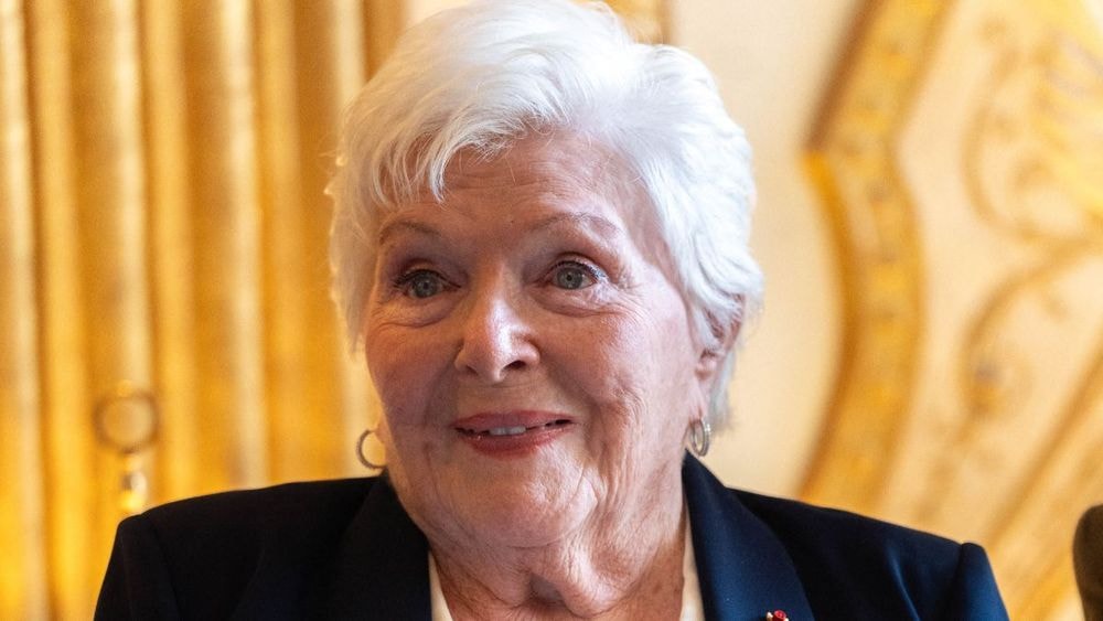 Line Renaud, à 97 ans : "Hommage à la grande dame du Nord"