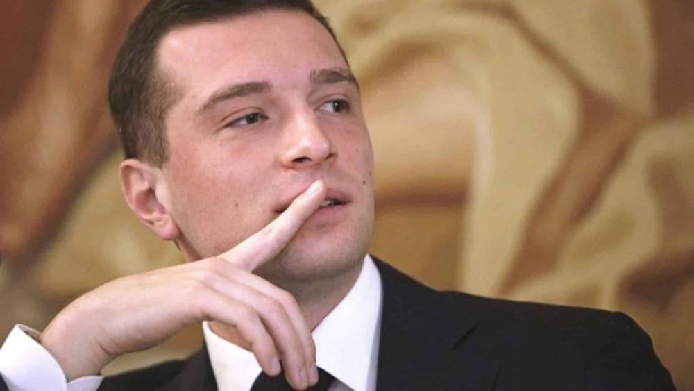 Jordan Bardella comparé à Léna Situations : piqué au vif, sa remarque fait mouche