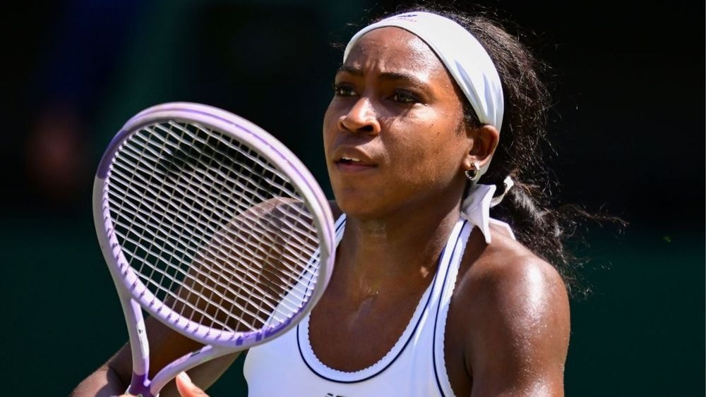 Coco Gauff (22 ans) en mini-short pailleté très près du corps, la star du tennis dévoile une tenue caniculaire