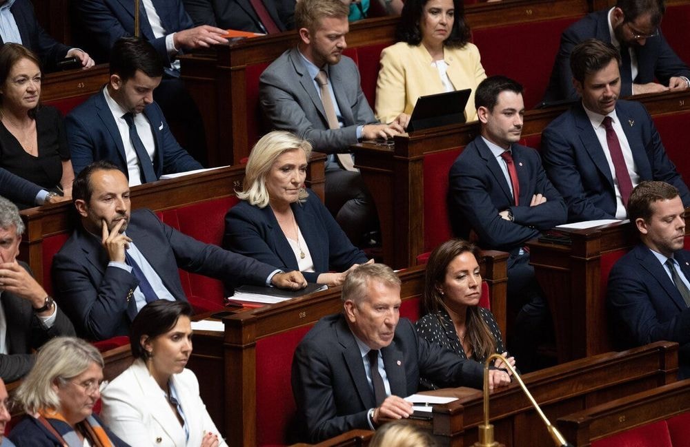 Comment le RN s'est opposé aux droits des femmes et LGBT+ au Parlement européen comme français