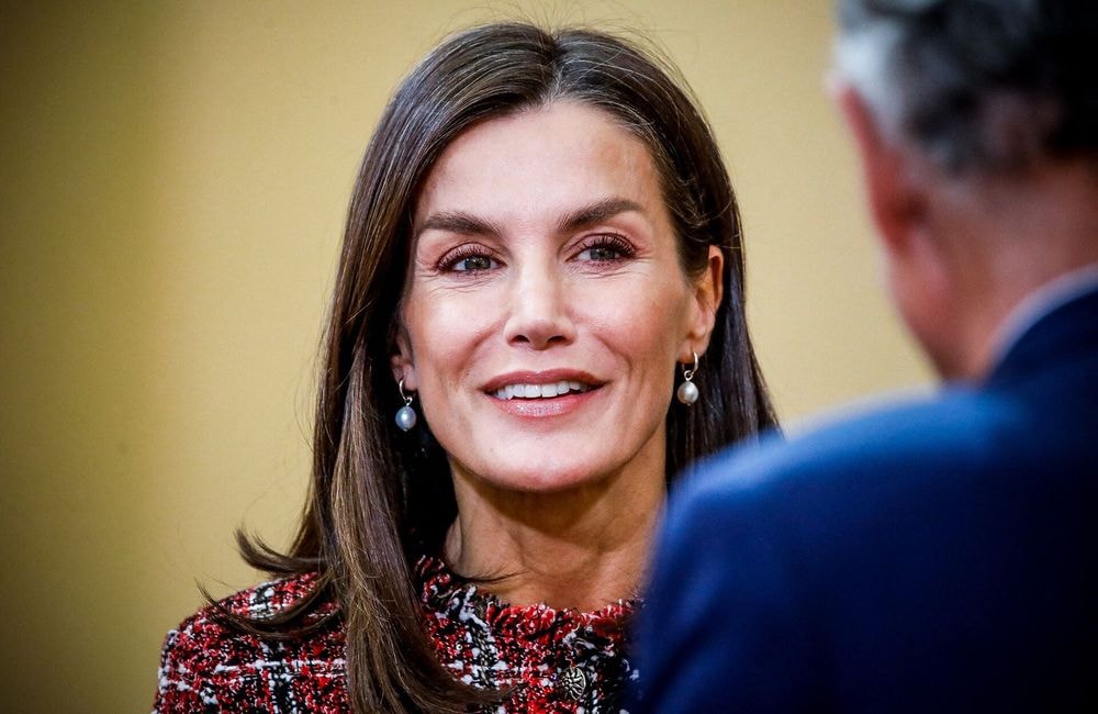Letizia d’Espagne : sublime avec des mèches gris perle