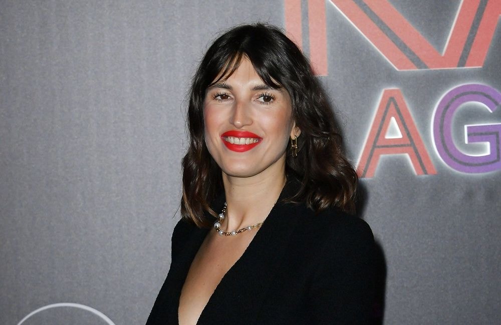 Voici comment Jeanne Damas habille le jean flare ce printemps