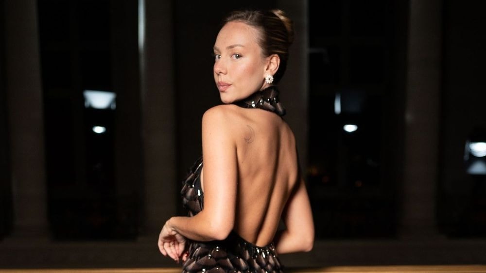 Kylian Mbappé et Ester Expósito : La vidéo inédite de leur baiser volé au "LIV Miami" déchaîne les passions