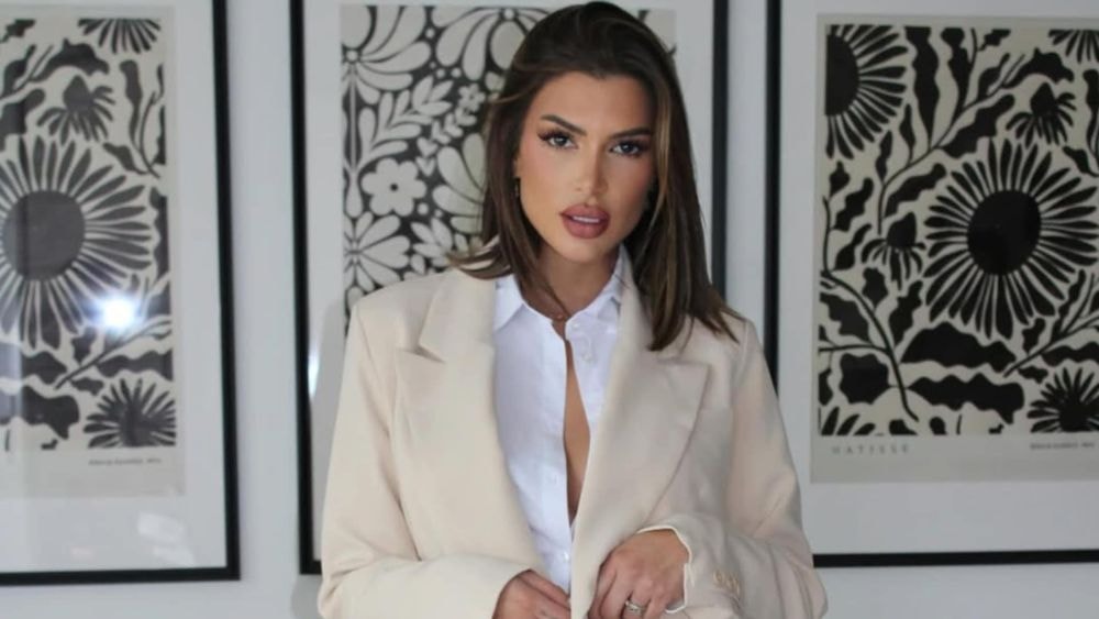 Maeva Martinez métamorphosée : elle change radicalement de tête, la Toile n'en revient pas !