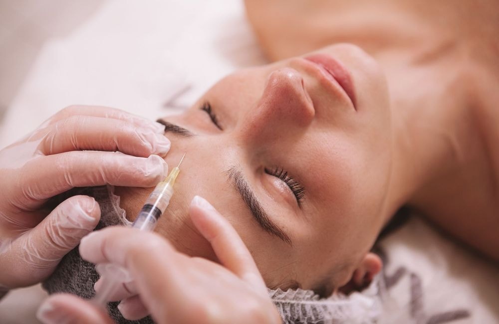 Les dangers des injections de Botox à la maison, une tendance virale sur TikTok