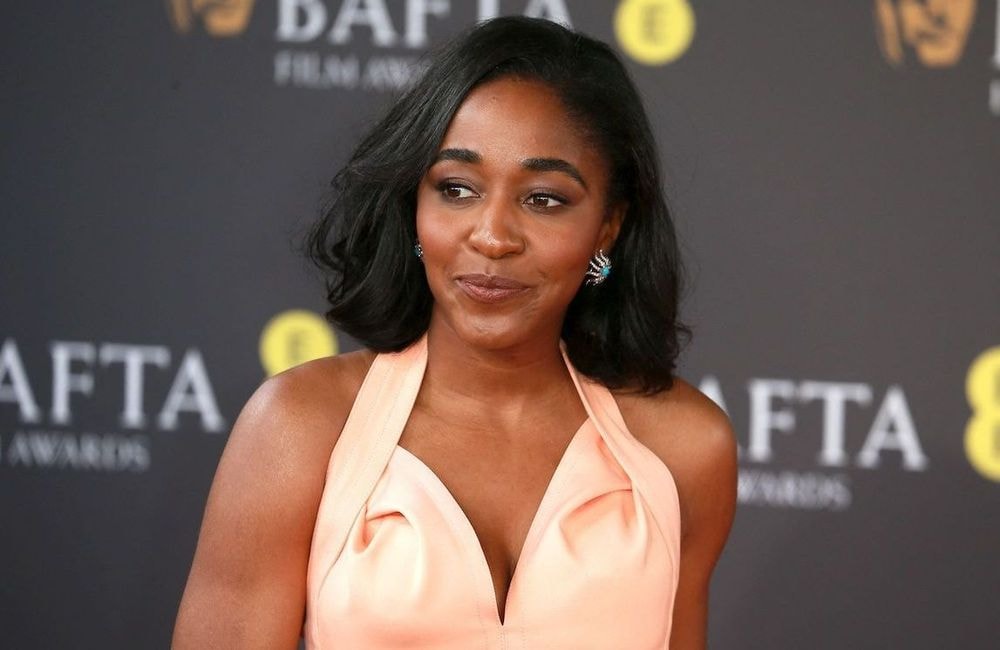 Pourquoi Ayo Edebiri, la star de « The Bear », traite Elon Musk de « fasciste » et « d’idiot » ?