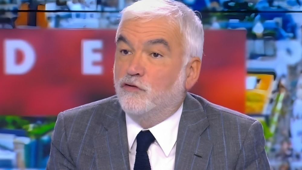 Pascal Praud hors de lui, il défend sa place sur CNews : "Comment on peut être aussi bête ?"