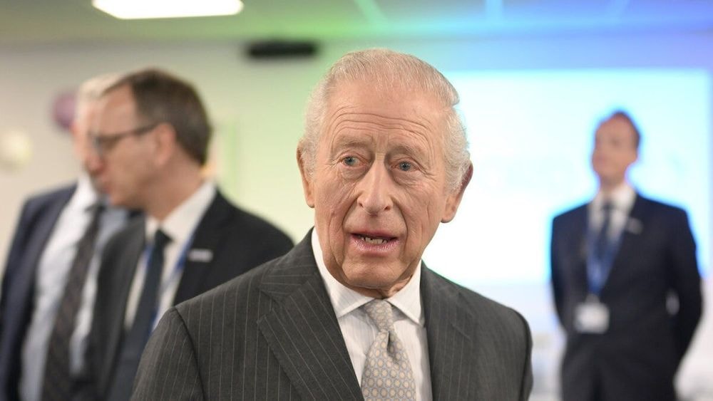 Charles III (77 ans) mort de "vieillesse" : ce document officiel signé par son médecin prêt à l'emploi lorsque l'inévitable se produira