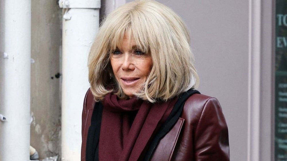 "On ne touchera pas à ma..." : Brigitte Macron, taxée d'être un homme, se défend bec et ongles