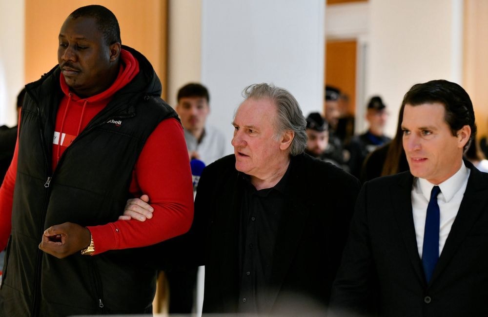 Procès Depardieu : les plaignantes déplorent un « procès éprouvant »