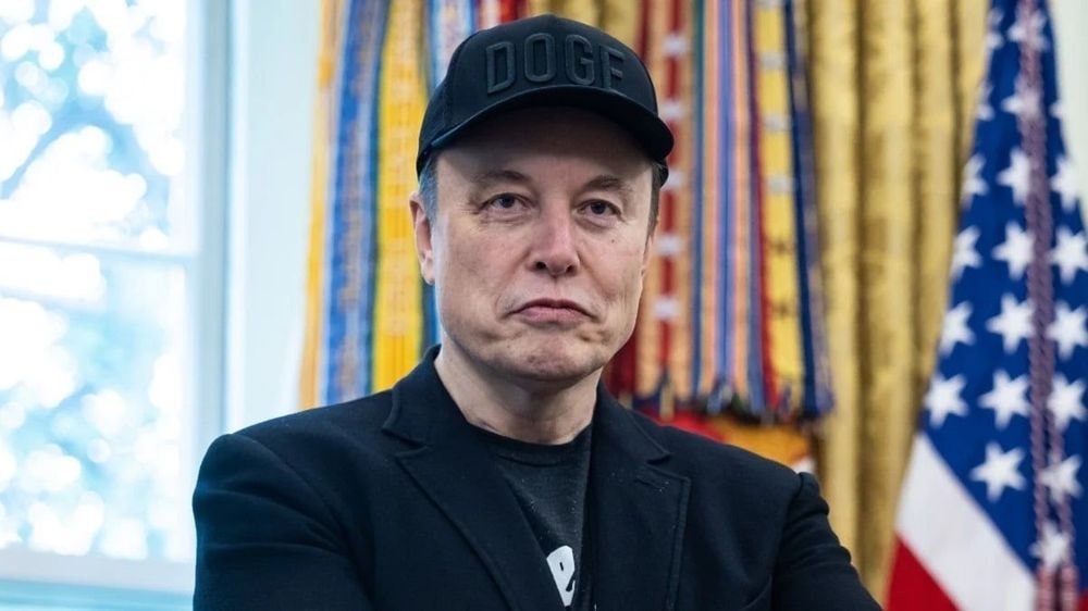 Elon Musk dépouillé de la moitié de sa fortune, le "premier trillionnaire de l'Histoire" voit sa richesse fondre comme neige au soleil