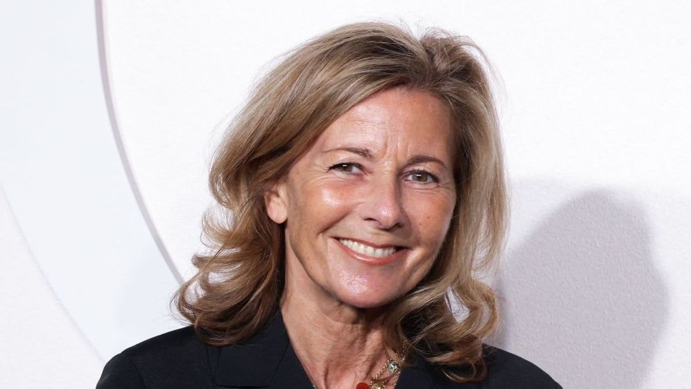 Topless à la plage, Claire Chazal (69 ans) affiche un corps de dingue loin de l'agitation parisienne : "Très belle !"