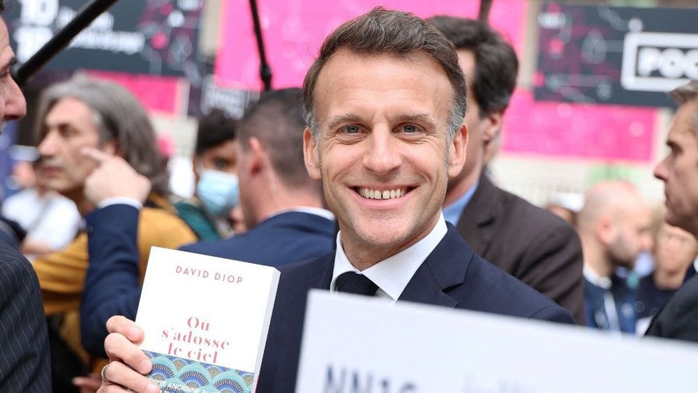 Emmanuel Macron moqué par un étudiant, ce qu’il reconnaît sur ce moment "cassé" qui fait déjà beaucoup parler