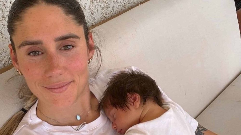 Jesta Hillman maman : elle souffre durant l'allaitement de son fils, tous les détails !