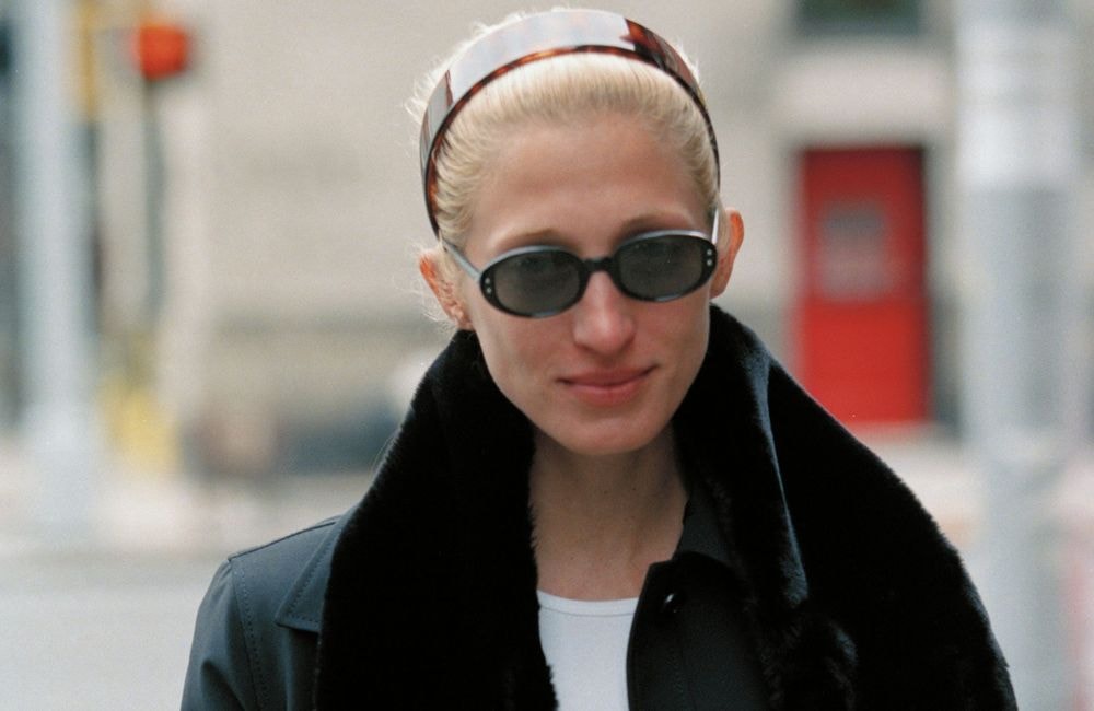 Cet accessoire cheveux porté par Caroline Besset Kennedy connaît un regain de popularité