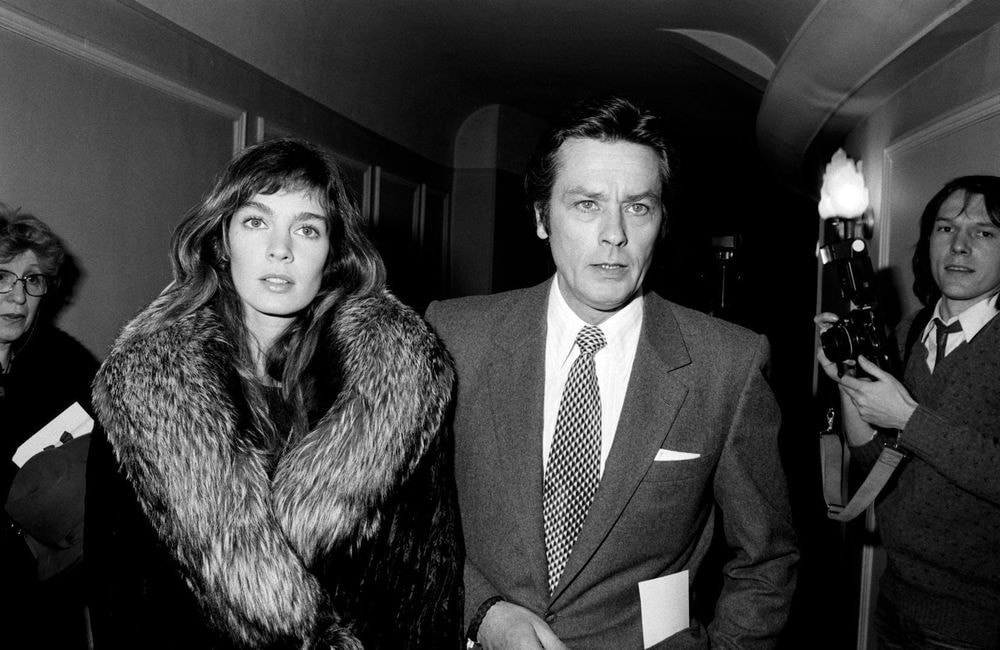 Le jour où Alain Delon quittait Mireille Darc pour Anne Parillaud